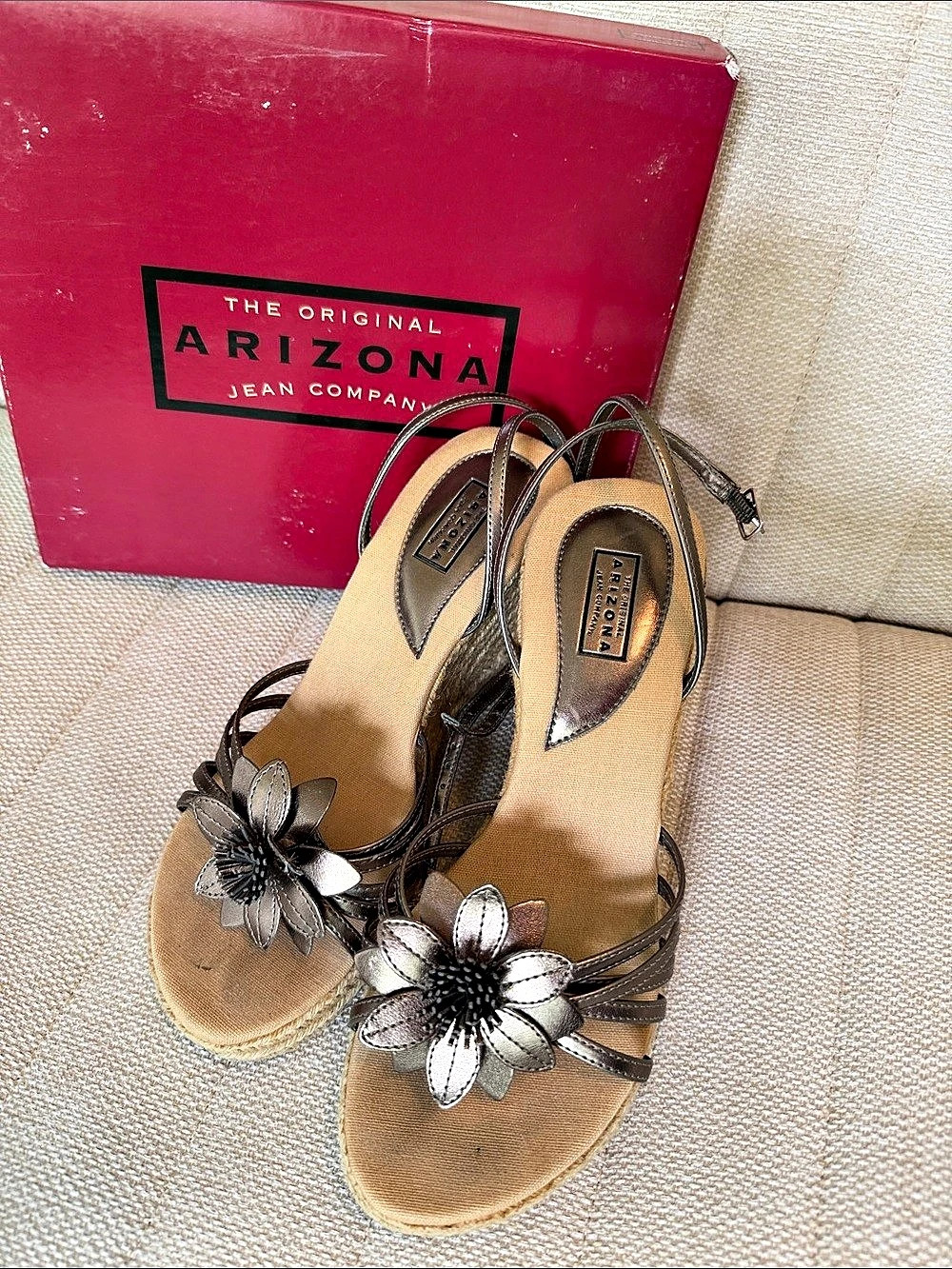 Arizona Jean Company Women's Floral Platform Sandals US 7.5 M